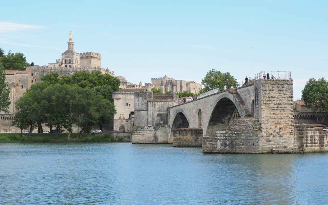 Organiser un séminaire à Avignon : les clés de réussite